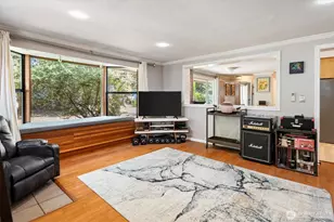 1331 N 121st St, Seattle, WA 98133 - Photo 11