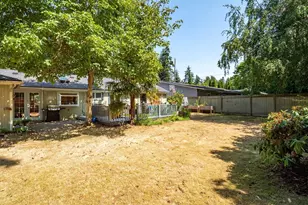 1331 N 121st St, Seattle, WA 98133 - Photo 25