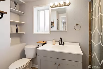 1331 N 121st Street, Seattle, WA 98133 - Photo 17