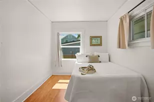 113 NE 60th St, Seattle, WA 98115 - Photo 21