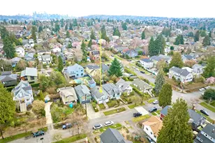 113 NE 60th St, Seattle, WA 98115 - Photo 37