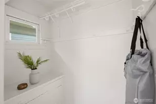 113 NE 60th St, Seattle, WA 98115 - Photo 25