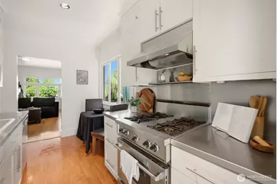 113 NE 60th Street, Seattle, WA 98115 - Photo 15