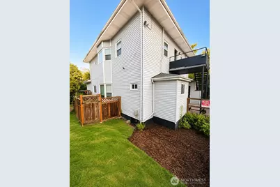 815 15th Avenue E, Seattle, WA 98112 - Photo 5