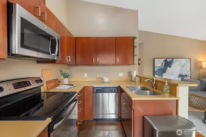 1131 N 93rd Street #6, Seattle, WA 98103 - Photo 17