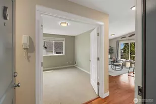 1131 N 93rd St, Seattle, WA 98103 - Photo 5