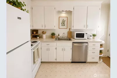 3261 Fuhrman Avenue E, Seattle, WA 98102 - Photo 11