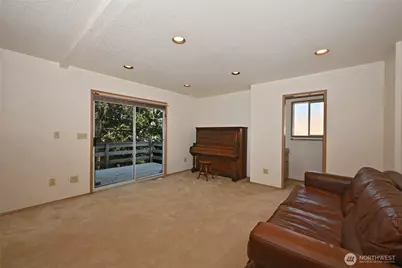4407 30th Avenue W, Seattle, WA 98199 - Photo 11