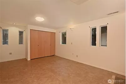 4407 30th Avenue W, Seattle, WA 98199 - Photo 25