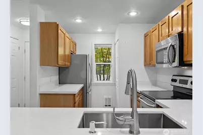 16101 Bothell Everett Hwy #H5, Mill Creek, WA 98012 - Photo 7