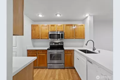 16101 Bothell Everett Hwy #H5, Mill Creek, WA 98012 - Photo 5