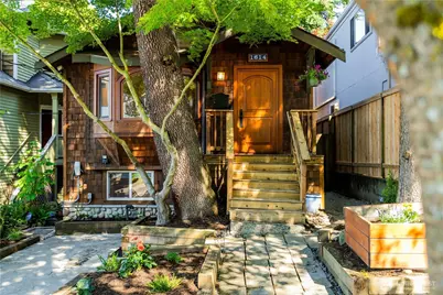 1614 32nd Avenue, Seattle, WA 98122 - Photo 1