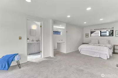 1915 Dexter Avenue N, Seattle, WA 98109 - Photo 15