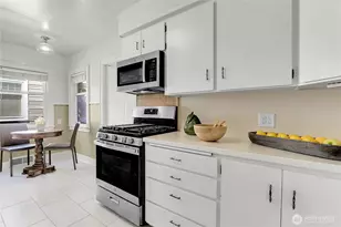 1915 Dexter Ave N, Seattle, WA 98109 - Photo 9