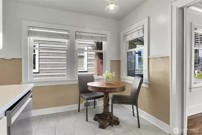 1915 Dexter Avenue N, Seattle, WA 98109 - Photo 11