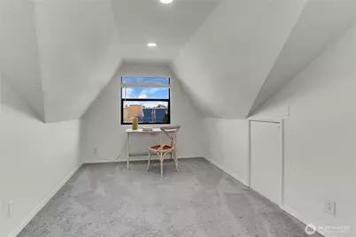 1915 Dexter Avenue N, Seattle, WA 98109 - Photo 17