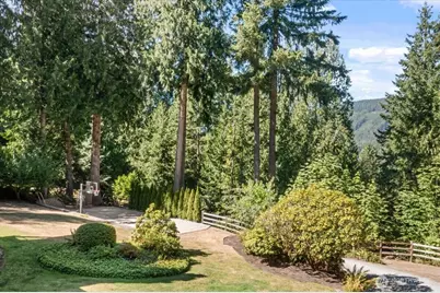 25007 SE Mirrormont Way, Issaquah, WA 98027 - Photo 35