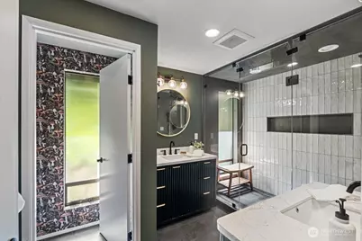 25007 SE Mirrormont Way, Issaquah, WA 98027 - Photo 17
