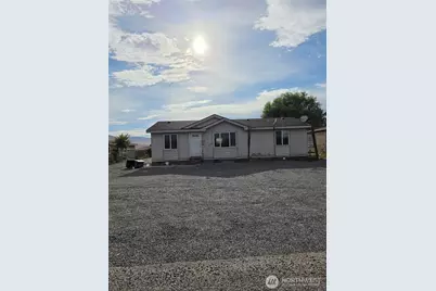 212 Thunderbird Way SW, Mattawa, WA 99349 - Photo 1