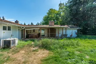1290 S Uplands Dr, Camano Island, WA 98282 - Photo 23