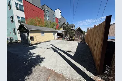 139 NW 85th St, Seattle, WA 98117 - Photo 1
