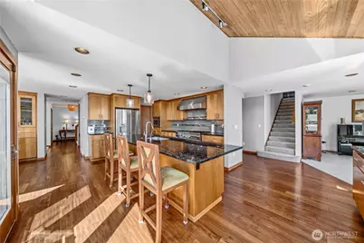 21424 Snag Island Drive E, Lake Tapps, WA 98391 - Photo 11