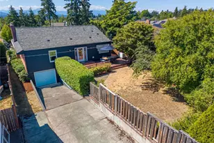 2006 Brashem Ave, Bremerton, WA 98310 - Photo 3