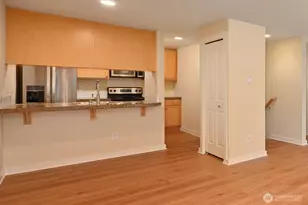 301 W Raye St, Seattle, WA 98119 - Photo 9