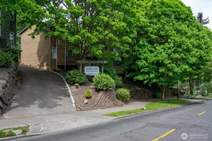 301 W Raye St, Seattle, WA 98119 - Photo 29
