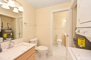 301 W Raye St, Seattle, WA 98119 - Photo 23