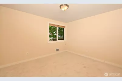 301 W Raye Street #106, Seattle, WA 98119 - Photo 19