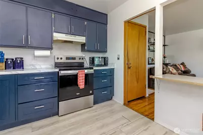 2633 Lake Youngs Court SE, Renton, WA 98058 - Photo 5