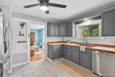 2311 Victor Street, Bellingham, WA 98225 - Photo 9