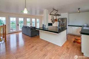 8061 Chinook Way, Birch Bay, WA 98230 - Photo 9