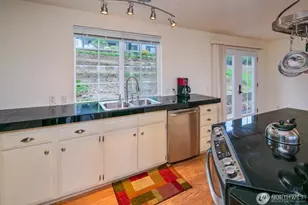 8061 Chinook Way, Birch Bay, WA 98230 - Photo 11