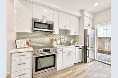 708 N 102nd Street #2, Seattle, WA 98133 - Photo 11