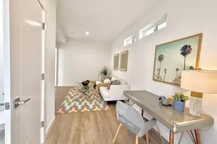 708 N 102nd St, Seattle, WA 98133 - Photo 31