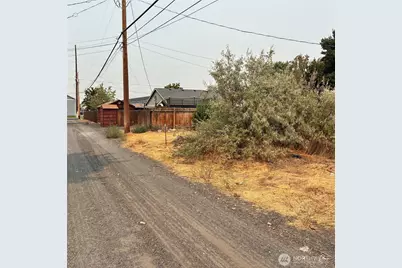 239 NE H Street, Ephrata, WA 98823 - Photo 15