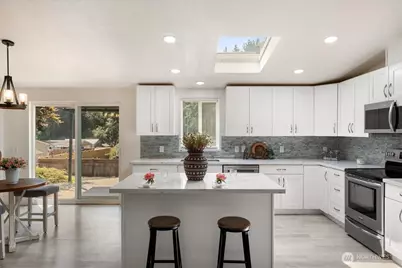 12407 207th Avenue E, Bonney Lake, WA 98391 - Photo 9