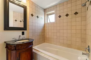 1301 W Holly St, Bellingham, WA 98225 - Photo 33