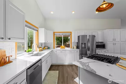 17831 77th Street E, Bonney Lake, WA 98391 - Photo 7