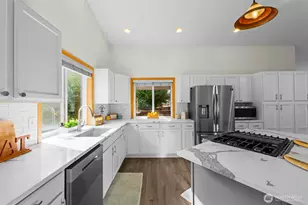 17831 77th St E, Bonney Lake, WA 98391 - Photo 7