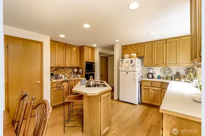 12523 NE 164th Street, Woodinville, WA 98072 - Photo 15