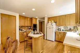 12523 NE 164th St, Woodinville, WA 98072 - Photo 15