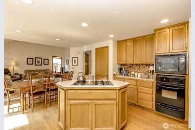 12523 NE 164th Street, Woodinville, WA 98072 - Photo 13
