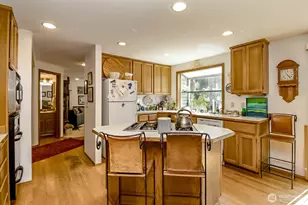 12523 NE 164th St, Woodinville, WA 98072 - Photo 3