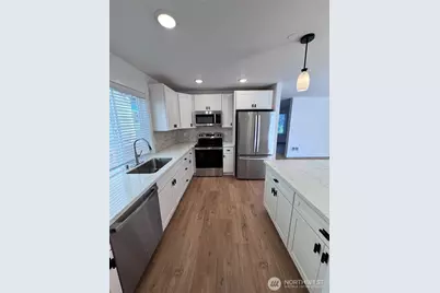 1869 Johnson Avenue, DuPont, WA 98327 - Photo 9