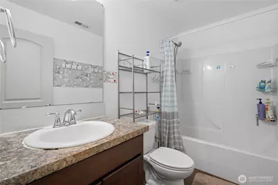 16068 Greenwood Avenue N, Shoreline, WA 98133 - Photo 15