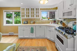 2706 56th Ave SW, Seattle, WA 98116 - Photo 7