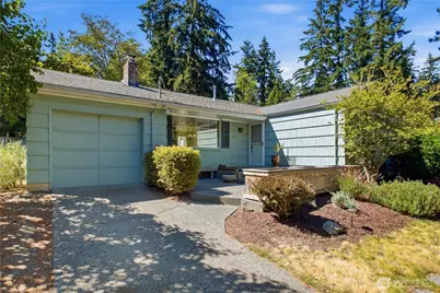 13041 25th Avenue NE, Seattle, WA 98125 - Photo 1